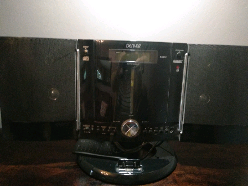 denver speaker system with ipod docking